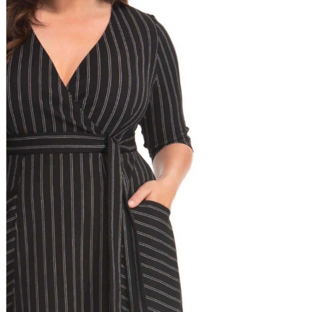 Kiyonna Harmony faux wrap dress black white stripes 4X plus size - Picture 2 of 12